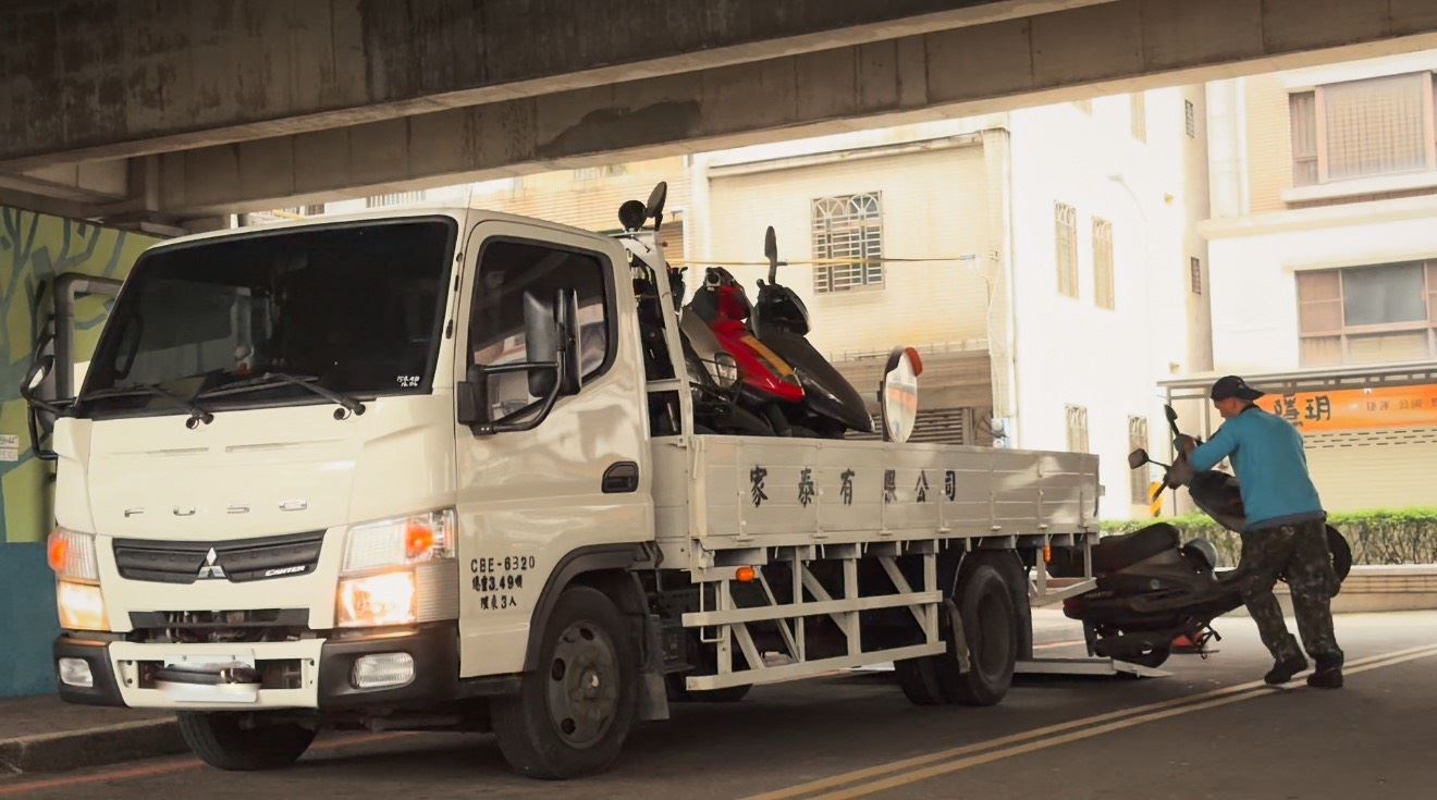 排除廢車占公有地 (2).jpg